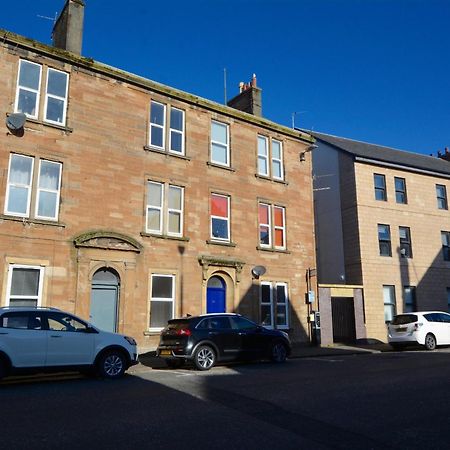 Maze Great Escape Apartment Ayr Bagian luar foto