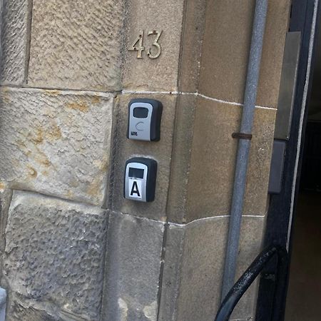 Maze Great Escape Apartment Ayr Bagian luar foto