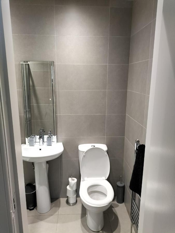 Maze Great Escape Apartment Ayr Bagian luar foto