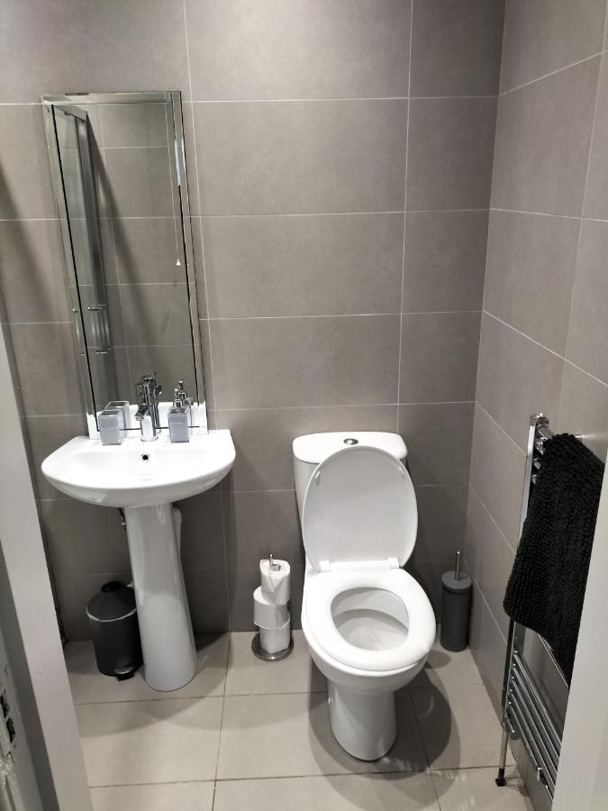 Maze Great Escape Apartment Ayr Bagian luar foto