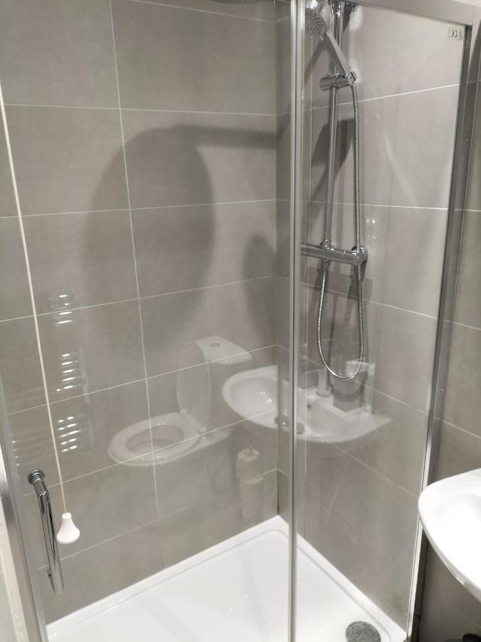 Maze Great Escape Apartment Ayr Bagian luar foto